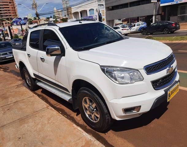 //www.autoline.com.br/carro/chevrolet/s-10-28-cd-lt-16v-diesel-4p-turbo-manual/2015/rio-verde-go/25013747