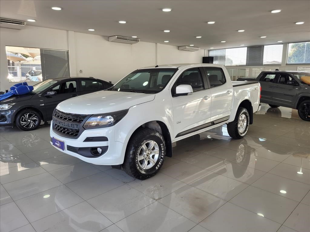 //www.autoline.com.br/carro/chevrolet/s-10-28-cd-lt-16v-diesel-4p-4x4-turbo-automatico/2019/campo-grande-ms/25017955