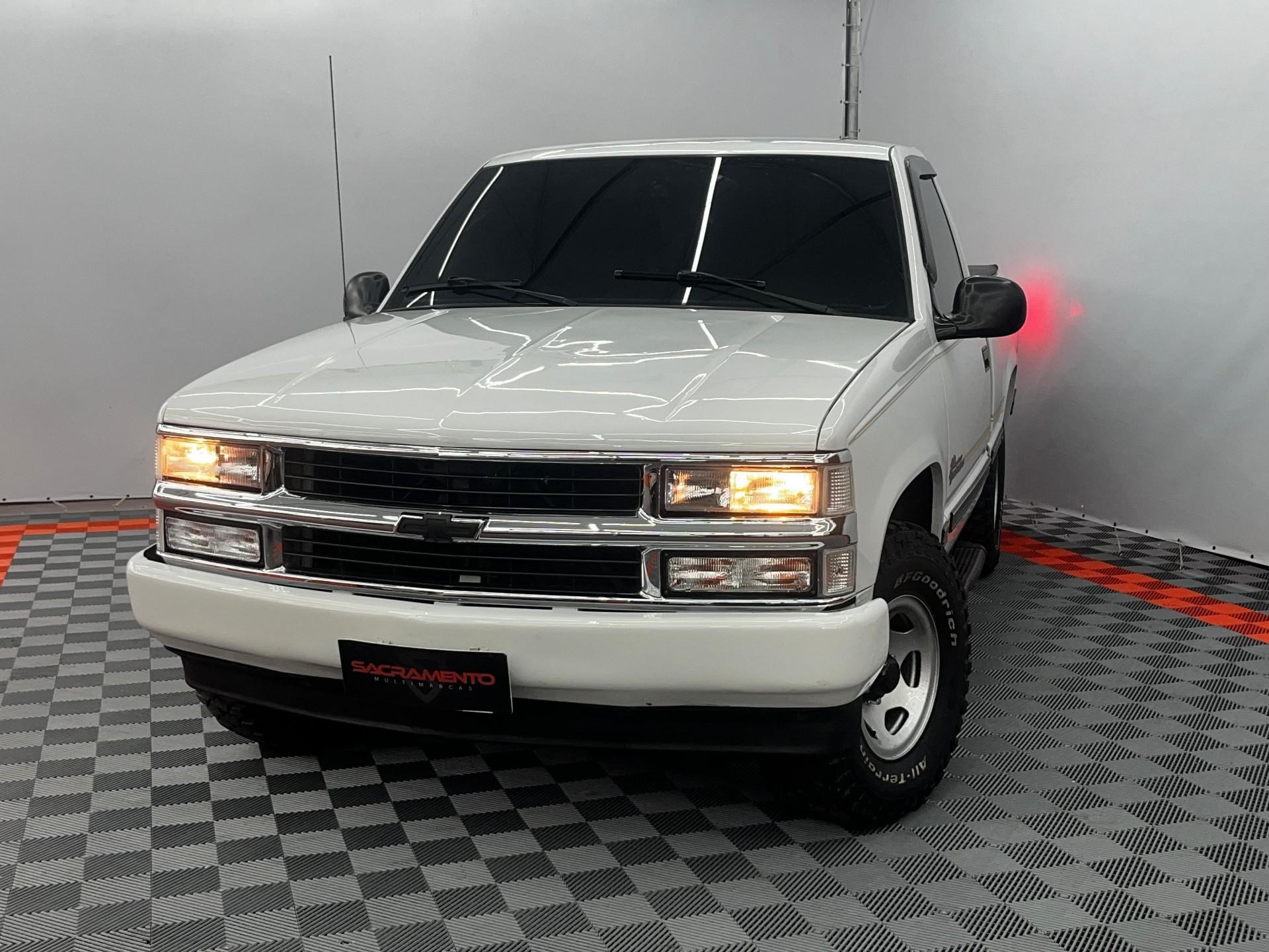 //www.autoline.com.br/carro/chevrolet/silverado-41-cabsimp-88cv-2p-diesel-manual/1998/florianopolis-sc/24243262