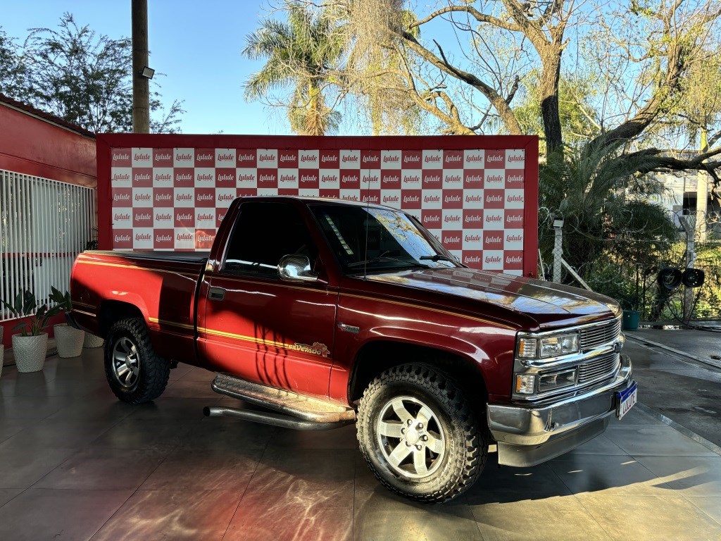 //www.autoline.com.br/carro/chevrolet/silverado-42-dlx-cabsimp-turbo-ic-168cv-2p-diesel-manua/2000/pedro-leopoldo-mg/24740679