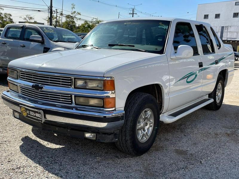 //www.autoline.com.br/carro/chevrolet/silverado-tropical-cd-42-diesel/1998/curitiba-pr/24965105