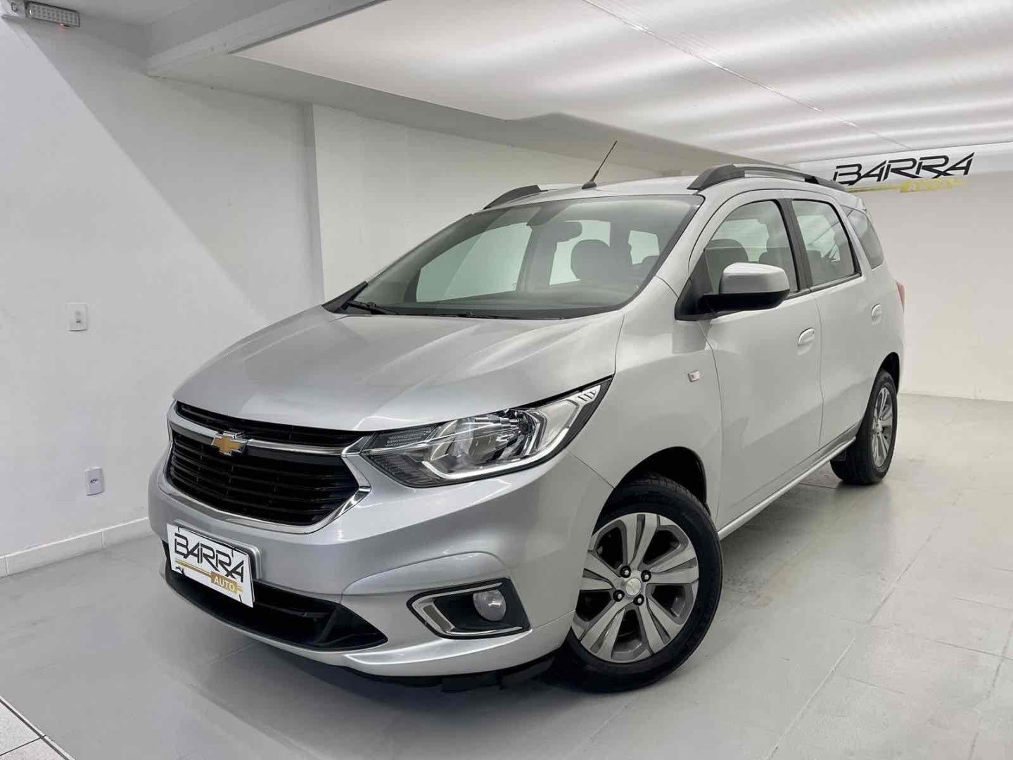 //www.autoline.com.br/carro/chevrolet/spin-18-premier-7l-8v-flex-4p-automatico/2023/rio-de-janeiro-rj/23922514