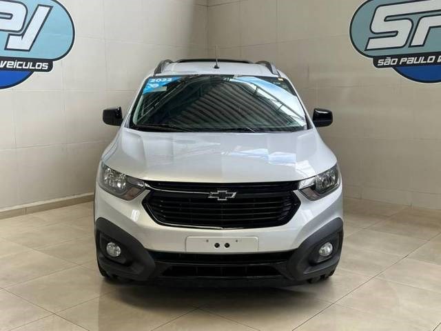//www.autoline.com.br/carro/chevrolet/spin-18-activ-7l-8v-flex-4p-automatico/2022/recife-pe/24184402