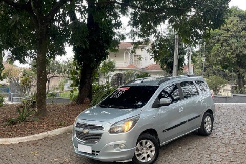 //www.autoline.com.br/carro/chevrolet/spin-18-ltz-7l-8v-flex-4p-automatico/2013/volta-redonda-rj/24492947