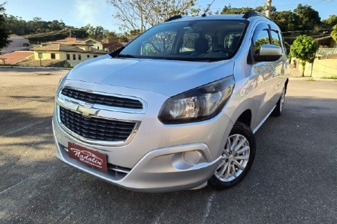 //www.autoline.com.br/carro/chevrolet/spin-18-lt-8v-flex-4p-automatico/2016/jundiai-sp/24537901