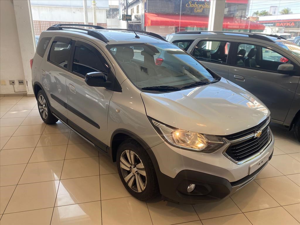 //www.autoline.com.br/carro/chevrolet/spin-18-activ-8v-flex-4p-automatico/2019/praia-grande-sp/24630317