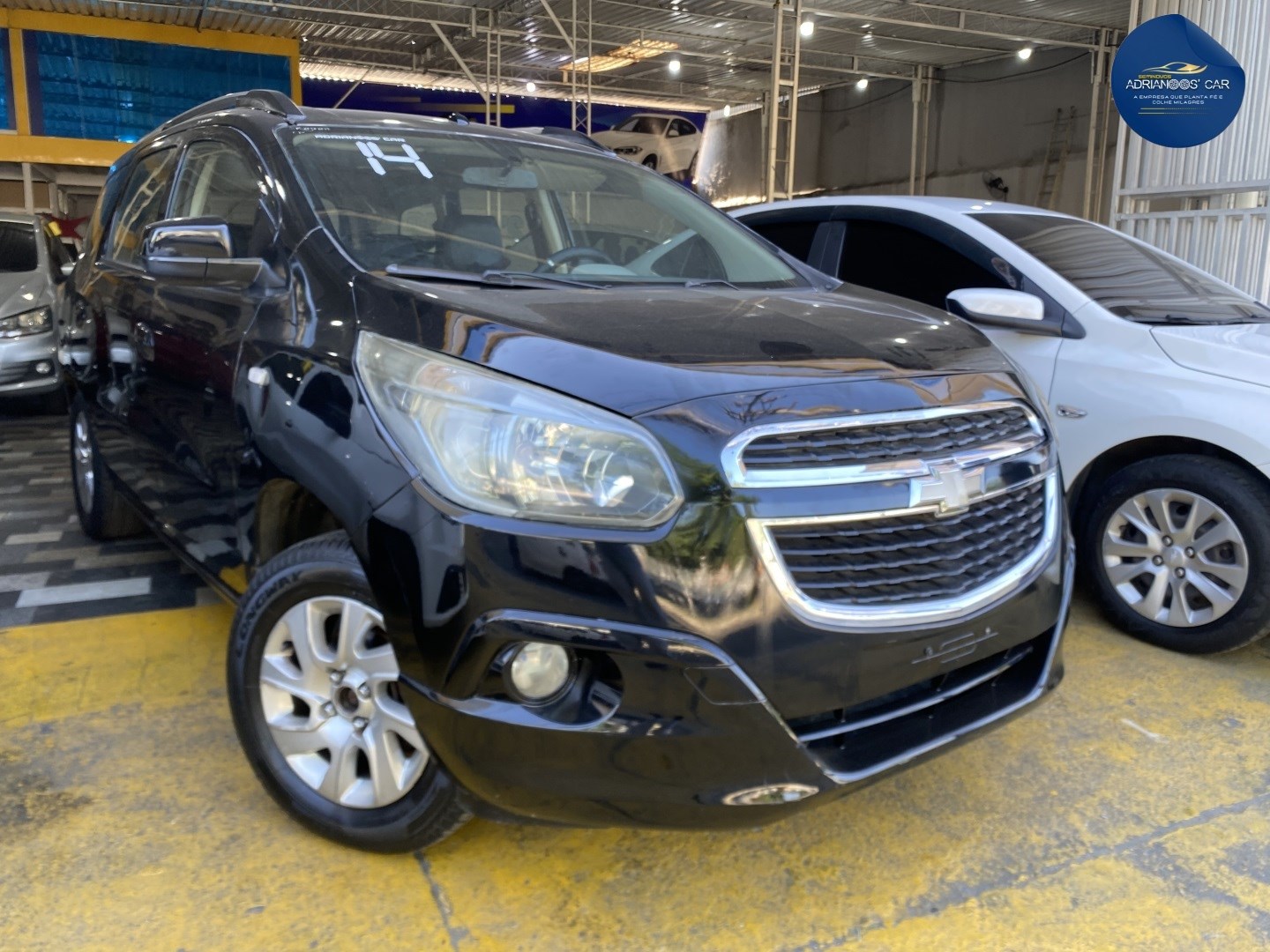 //www.autoline.com.br/carro/chevrolet/spin-18-ltz-7l-8v-flex-4p-automatico/2014/nova-iguacu-rj/24632453