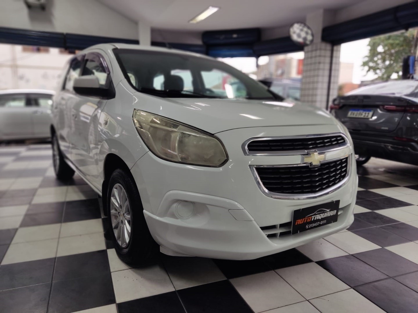 //www.autoline.com.br/carro/chevrolet/spin-18-lt-8v-flex-4p-manual/2013/rio-de-janeiro-rj/24689099