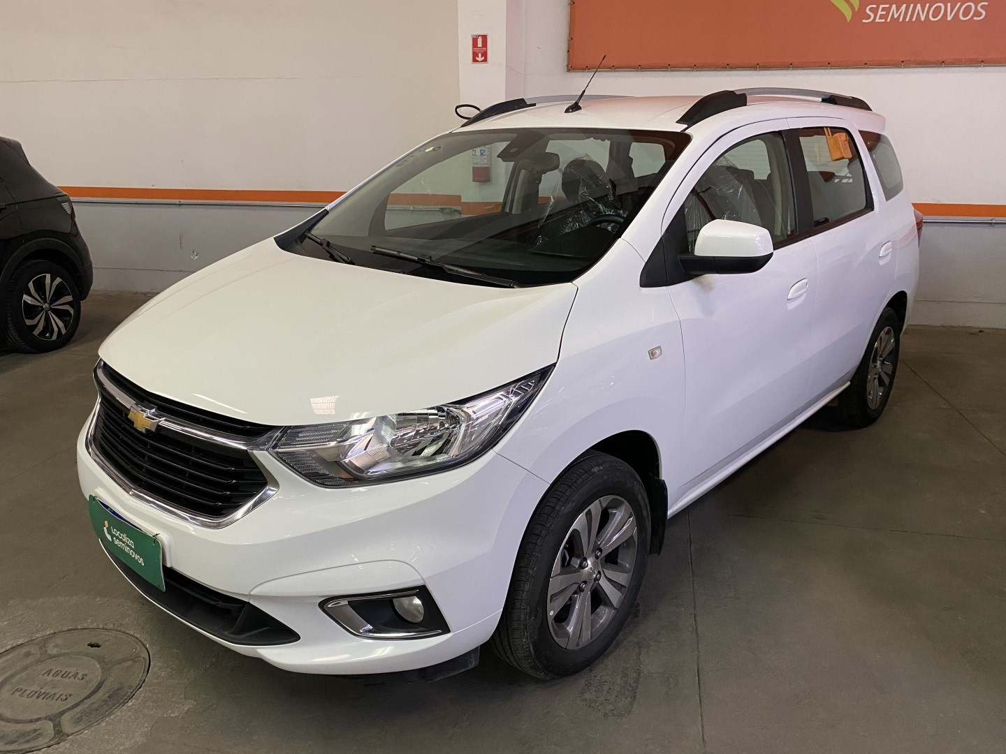 //www.autoline.com.br/carro/chevrolet/spin-18-premier-7l-8v-flex-4p-automatico/2023/rio-de-janeiro-rj/24707465