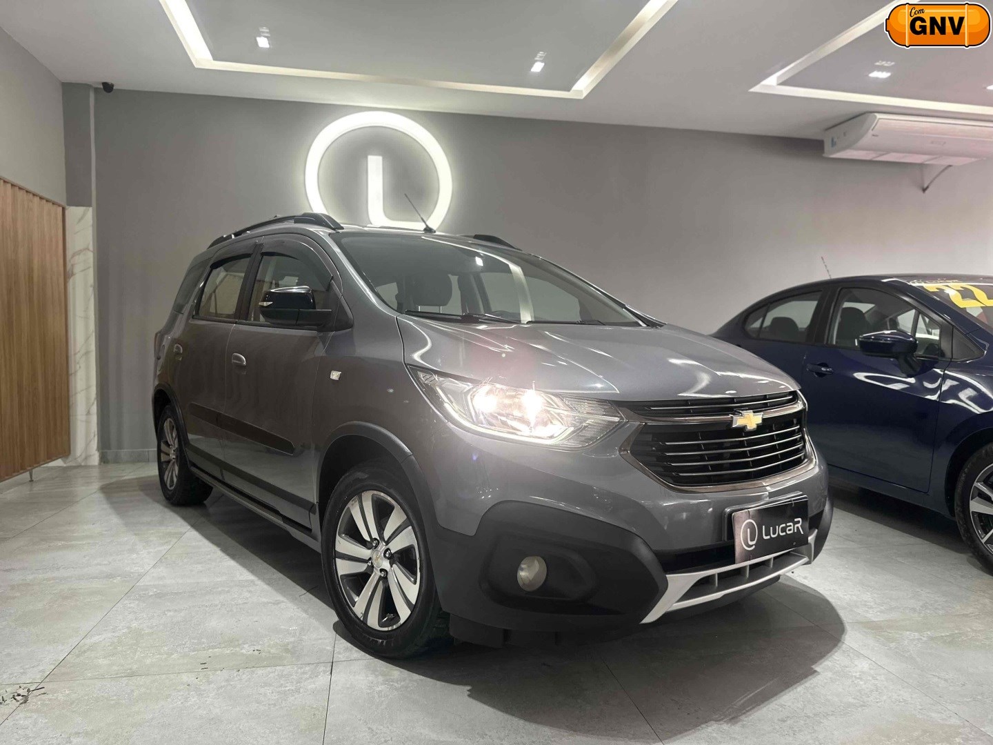 //www.autoline.com.br/carro/chevrolet/spin-18-activ-8v-flex-4p-automatico/2019/rio-de-janeiro-rj/24713589
