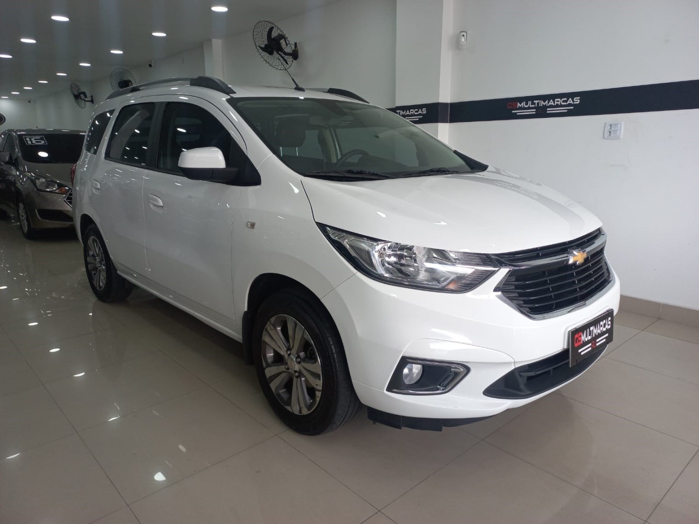 //www.autoline.com.br/carro/chevrolet/spin-18-premier-7l-8v-flex-4p-automatico/2022/rio-de-janeiro-rj/24837468