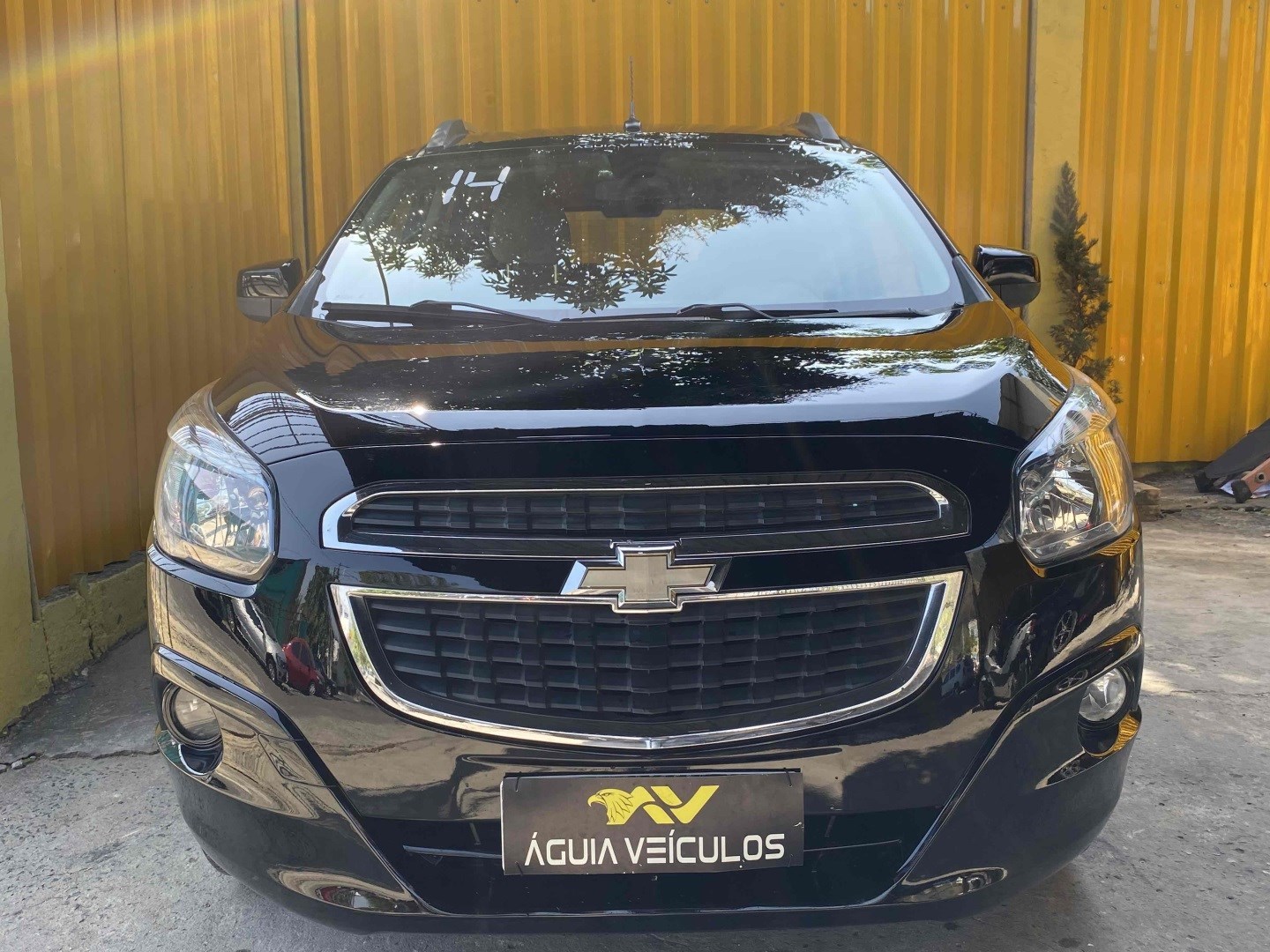 //www.autoline.com.br/carro/chevrolet/spin-18-ltz-7l-8v-flex-4p-automatico/2014/nova-iguacu-rj/24864229