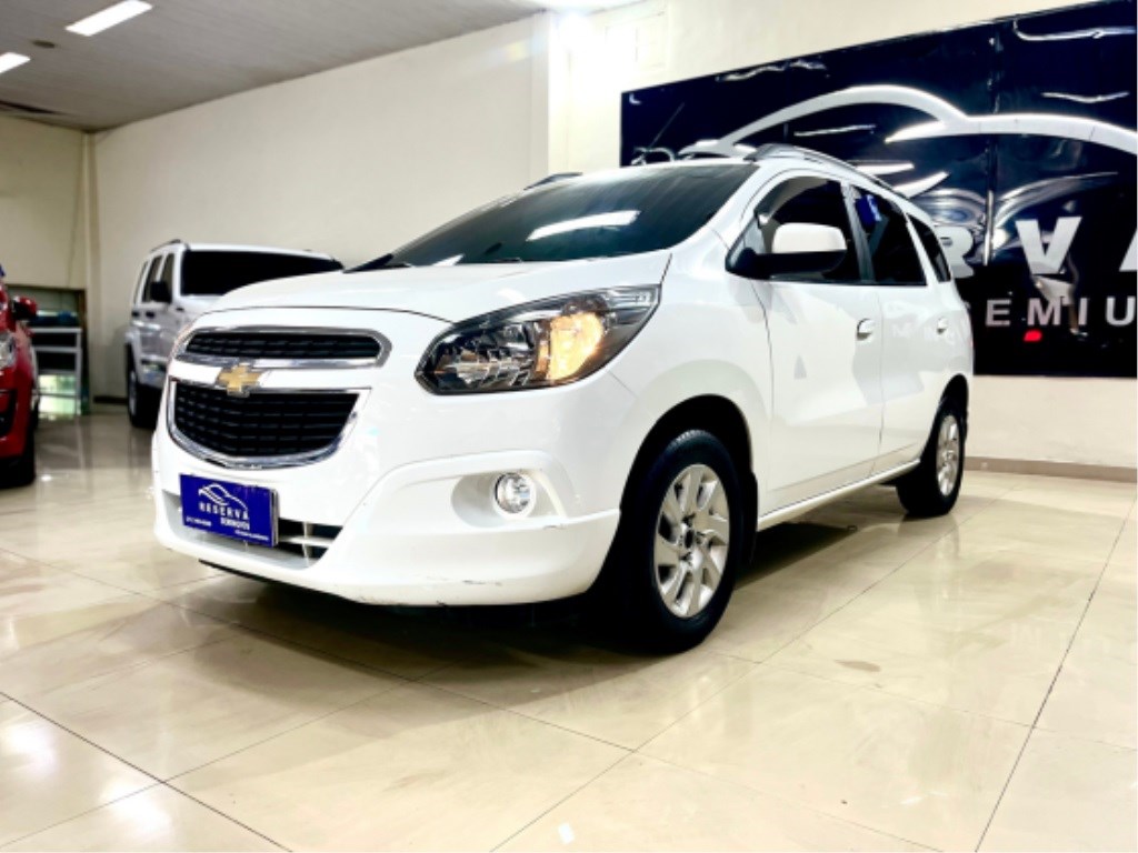 //www.autoline.com.br/carro/chevrolet/spin-18-ltz-7l-8v-flex-4p-automatico/2017/rio-de-janeiro-rj/25006988