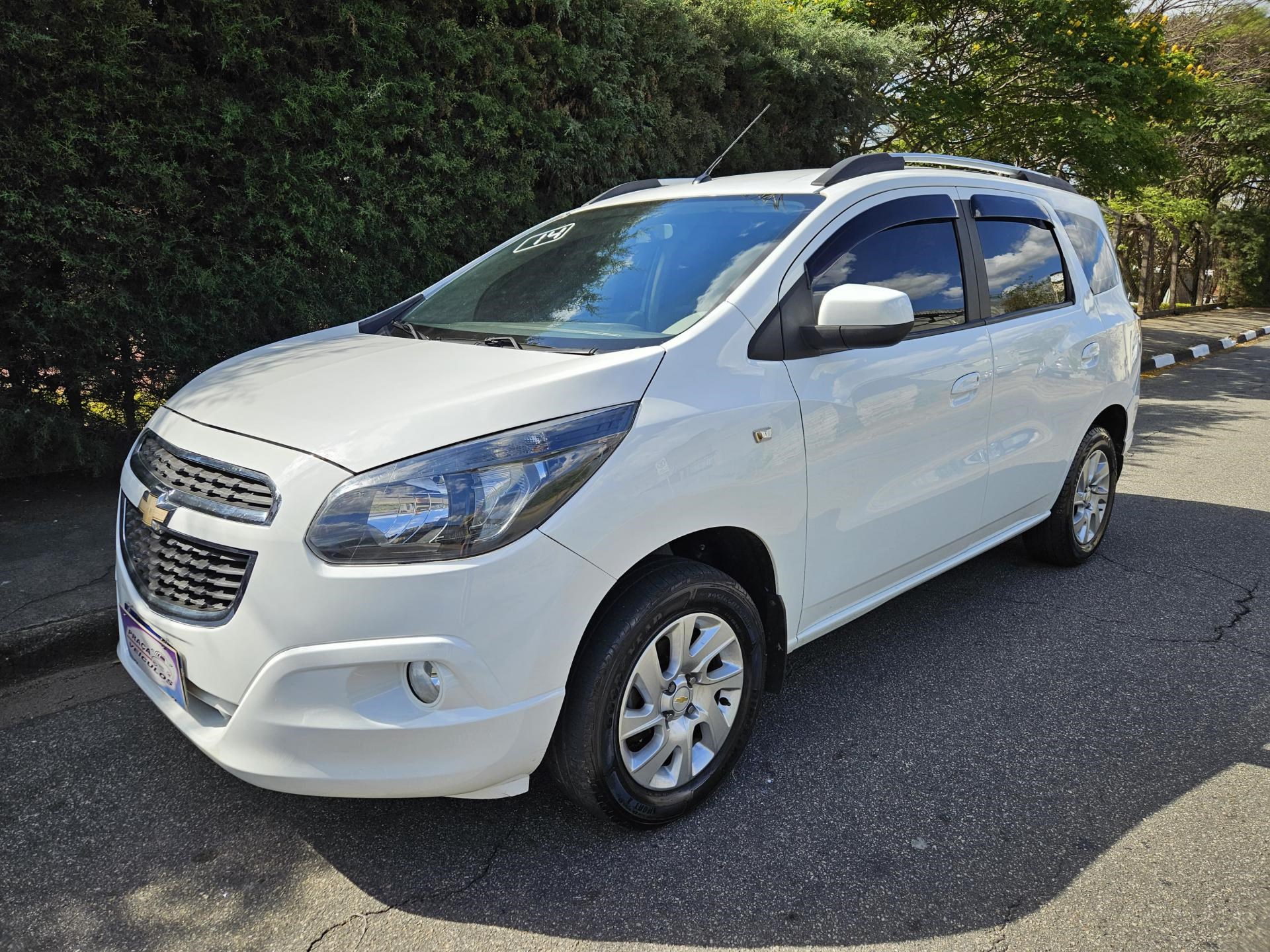 //www.autoline.com.br/carro/chevrolet/spin-18-ltz-7l-8v-flex-4p-automatico/2014/braganca-paulista-sp/25015171