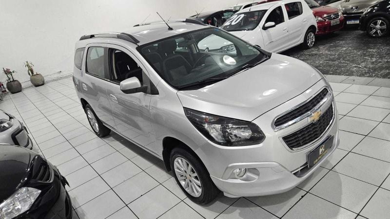 //www.autoline.com.br/carro/chevrolet/spin-18-lt-8v-flex-4p-automatico/2016/sao-paulo-sp/25017756