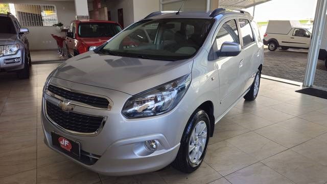 //www.autoline.com.br/carro/chevrolet/spin-18-ltz-7l-8v-flex-4p-automatico/2013/andradas-mg/25024916
