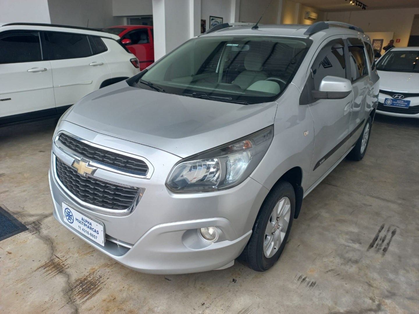 //www.autoline.com.br/carro/chevrolet/spin-18-ltz-7l-8v-flex-4p-automatico/2013/sao-caetano-do-sul-sp/25032387