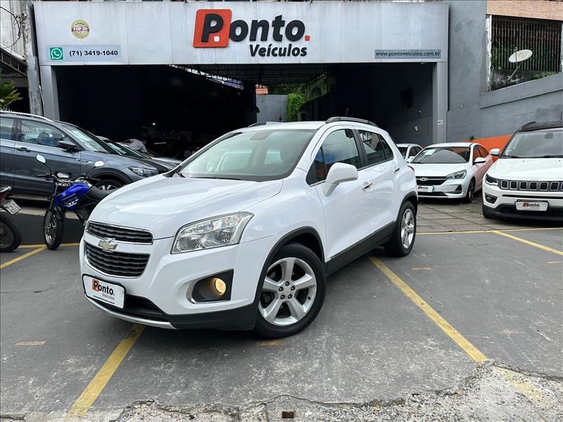 //www.autoline.com.br/carro/chevrolet/tracker-18-ltz-fwd-16v-flex-4p-automatico/2015/salvador-ba/23840111