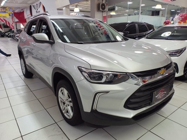 //www.autoline.com.br/carro/chevrolet/tracker-10-turbo-lt-12v-flex-4p-automatico/2022/osasco-sp/23858315