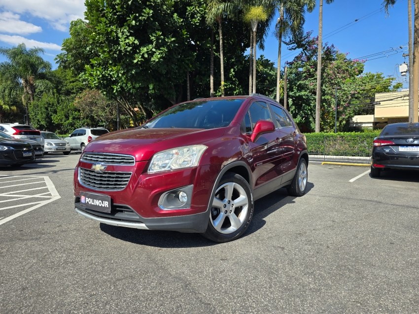 //www.autoline.com.br/carro/chevrolet/tracker-18-ltz-fwd-16v-flex-4p-automatico/2015/sao-paulo-sp/23926989
