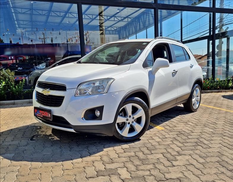 //www.autoline.com.br/carro/chevrolet/tracker-18-ltz-fwd-16v-flex-4p-automatico/2014/campinas-sp/23931704
