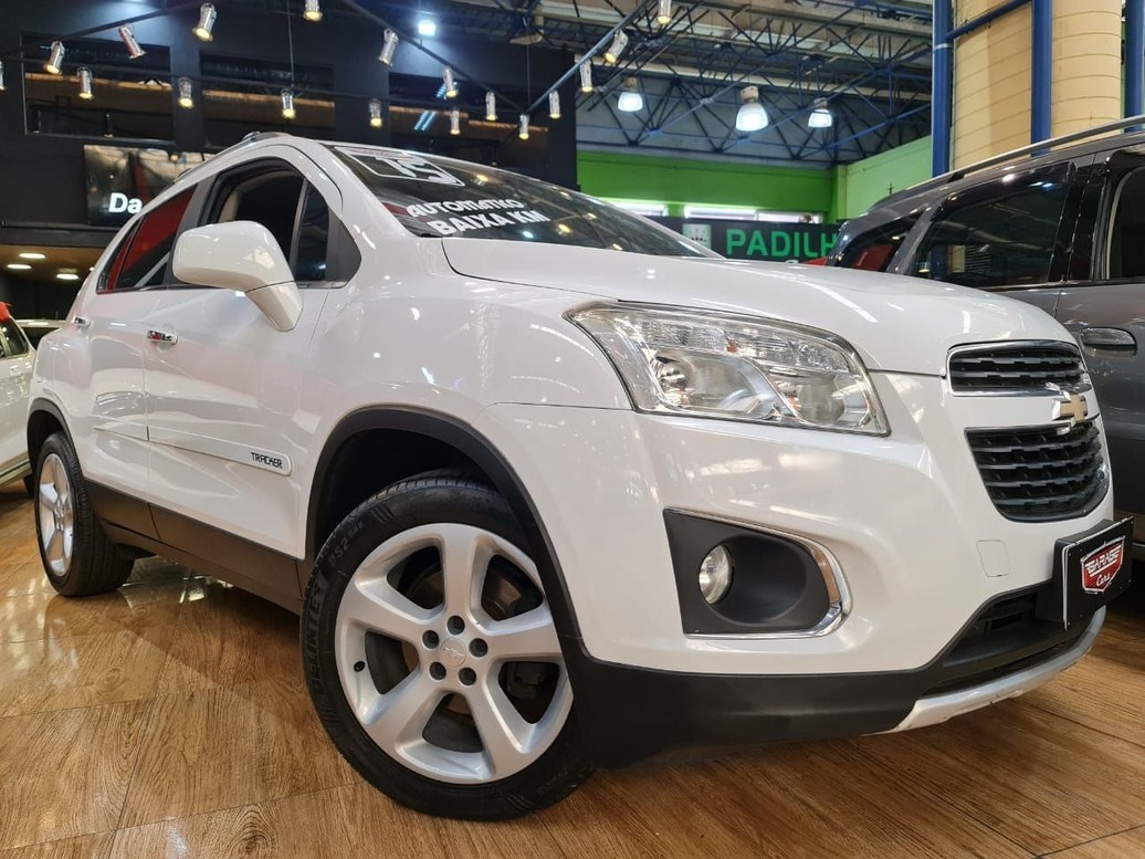 //www.autoline.com.br/carro/chevrolet/tracker-18-ltz-fwd-16v-flex-4p-automatico/2015/santo-andre-sp/24221154
