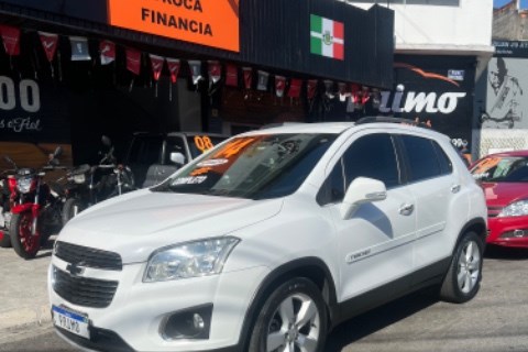 //www.autoline.com.br/carro/chevrolet/tracker-18-ltz-fwd-16v-flex-4p-automatico/2014/osasco-sp/24453052
