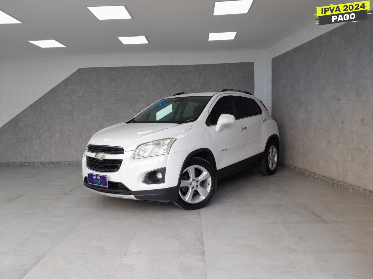 //www.autoline.com.br/carro/chevrolet/tracker-18-ltz-fwd-16v-flex-4p-automatico/2014/rio-de-janeiro-rj/24477070