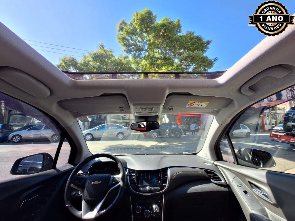 //www.autoline.com.br/carro/chevrolet/tracker-14-premier-16v-flex-4p-turbo-automatico/2018/sao-paulo-sp/24478917