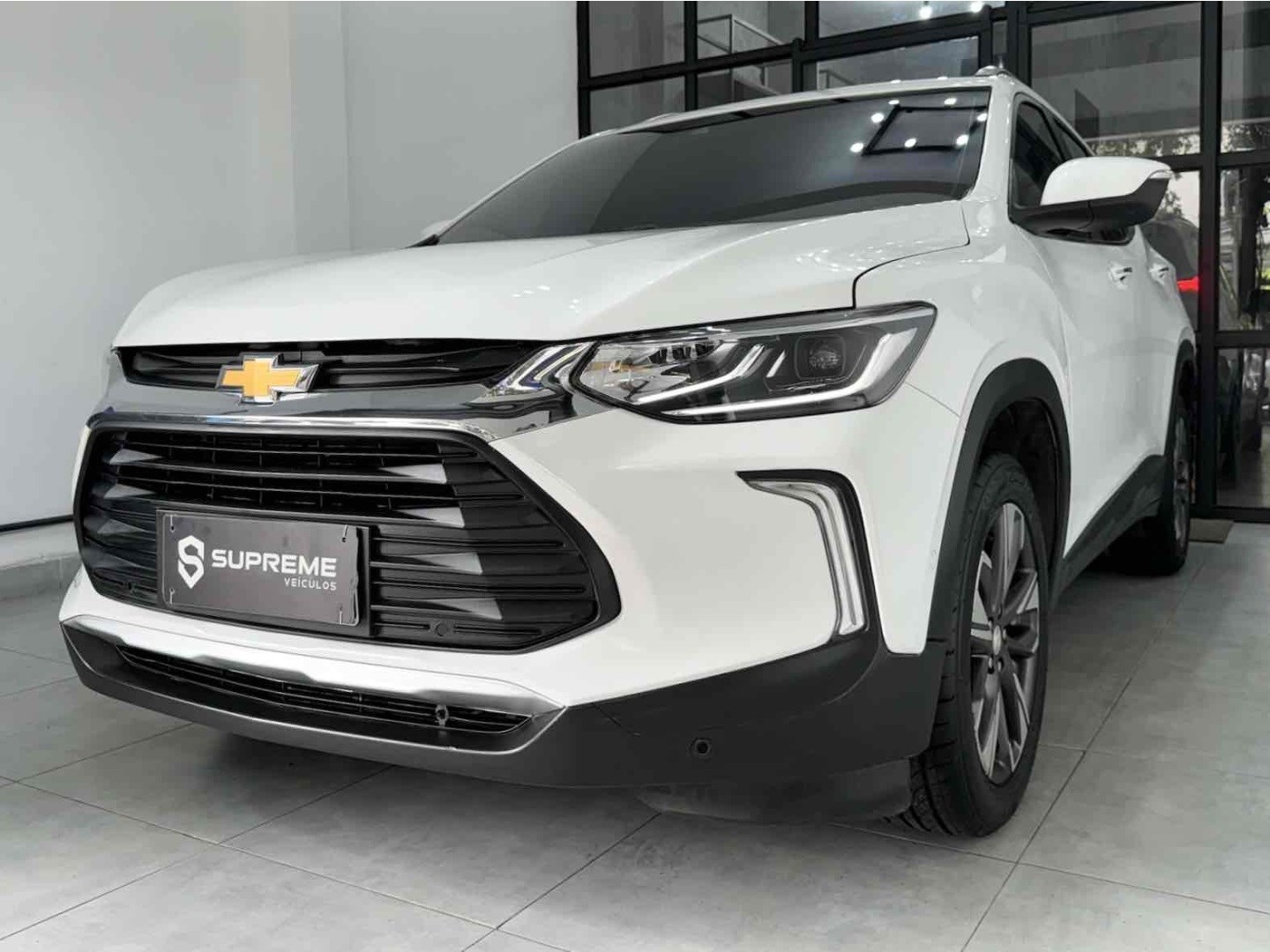 //www.autoline.com.br/carro/chevrolet/tracker-12-turbo-premier-12v-flex-4p-automatico/2021/rio-de-janeiro-rj/24480501