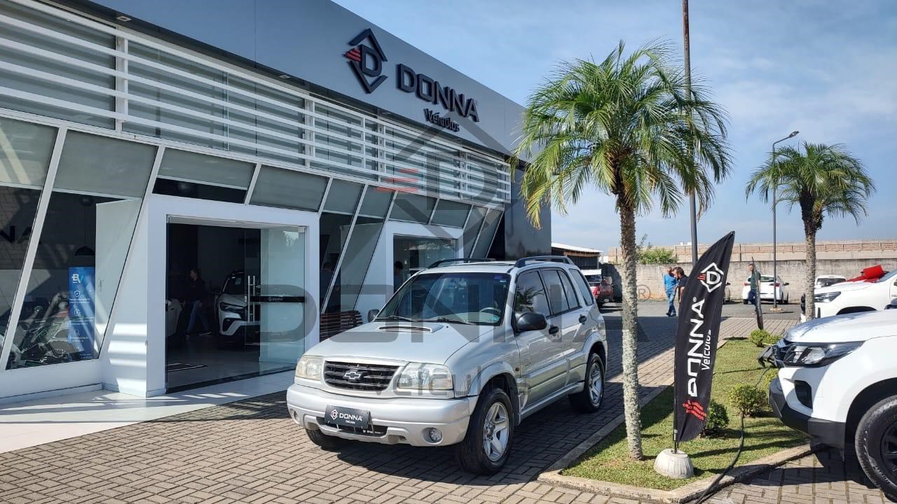 //www.autoline.com.br/carro/chevrolet/tracker-20-l-8v-diesel-4p-4x4-turbo-manual/2004/sao-mateus-do-sul-pr/24598330