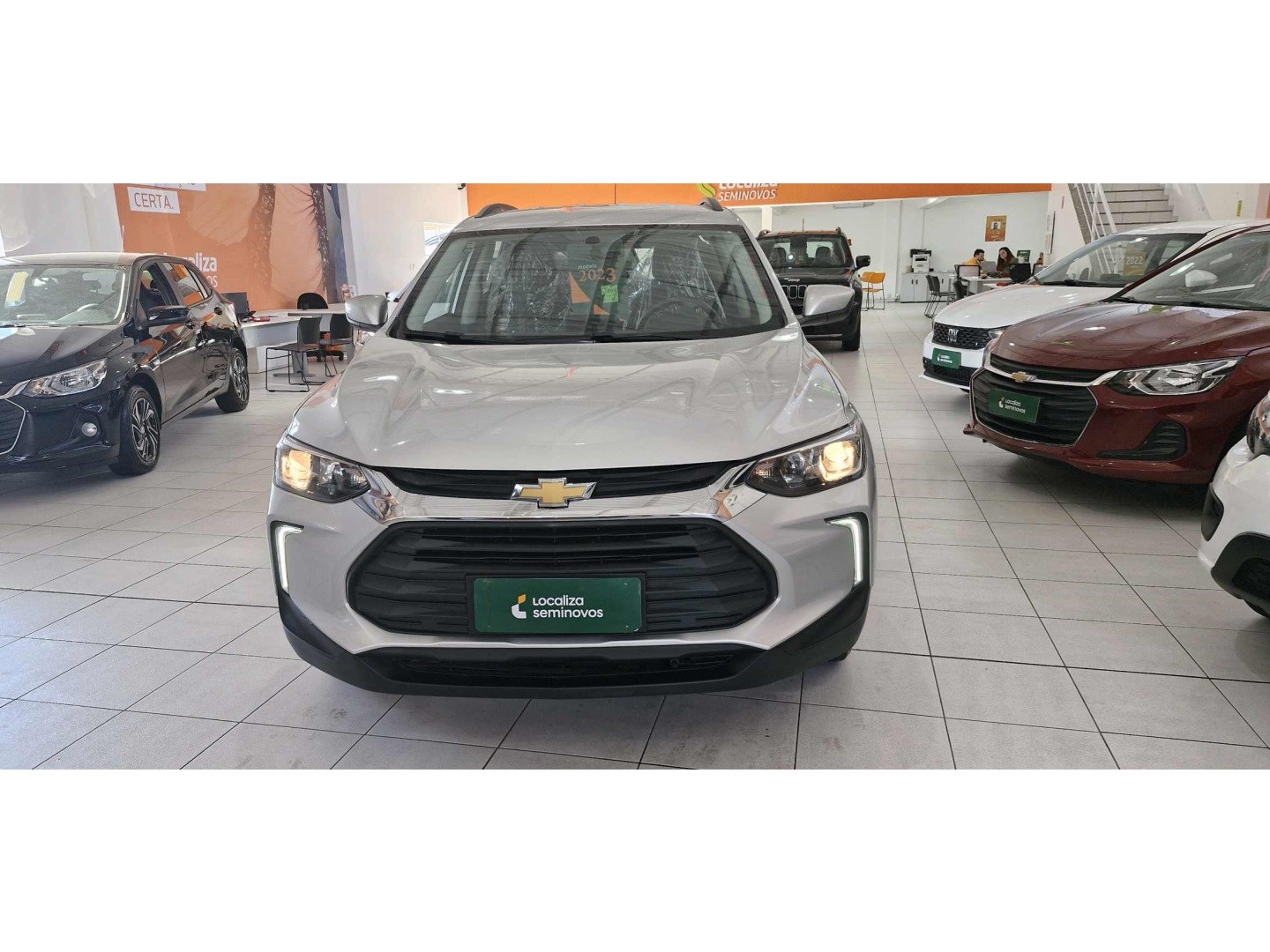 //www.autoline.com.br/carro/chevrolet/tracker-10-turbo-lt-12v-flex-4p-automatico/2023/joinville-sc/24769562
