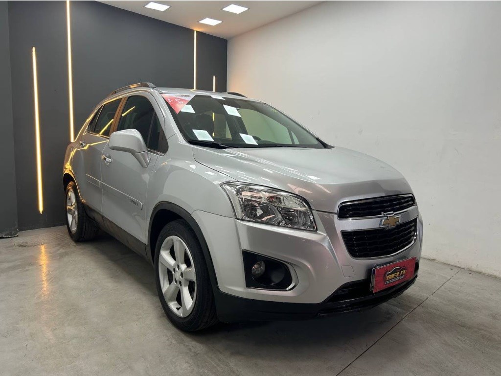 //www.autoline.com.br/carro/chevrolet/tracker-18-ltz-fwd-16v-flex-4p-automatico/2015/sao-joao-de-meriti-rj/24805969