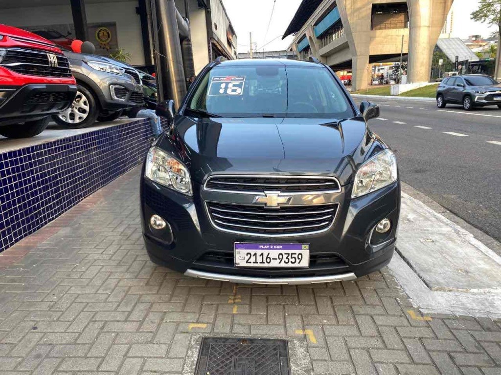 //www.autoline.com.br/carro/chevrolet/tracker-18-lt-16v-flex-4p-automatico/2016/sao-paulo-sp/24839720