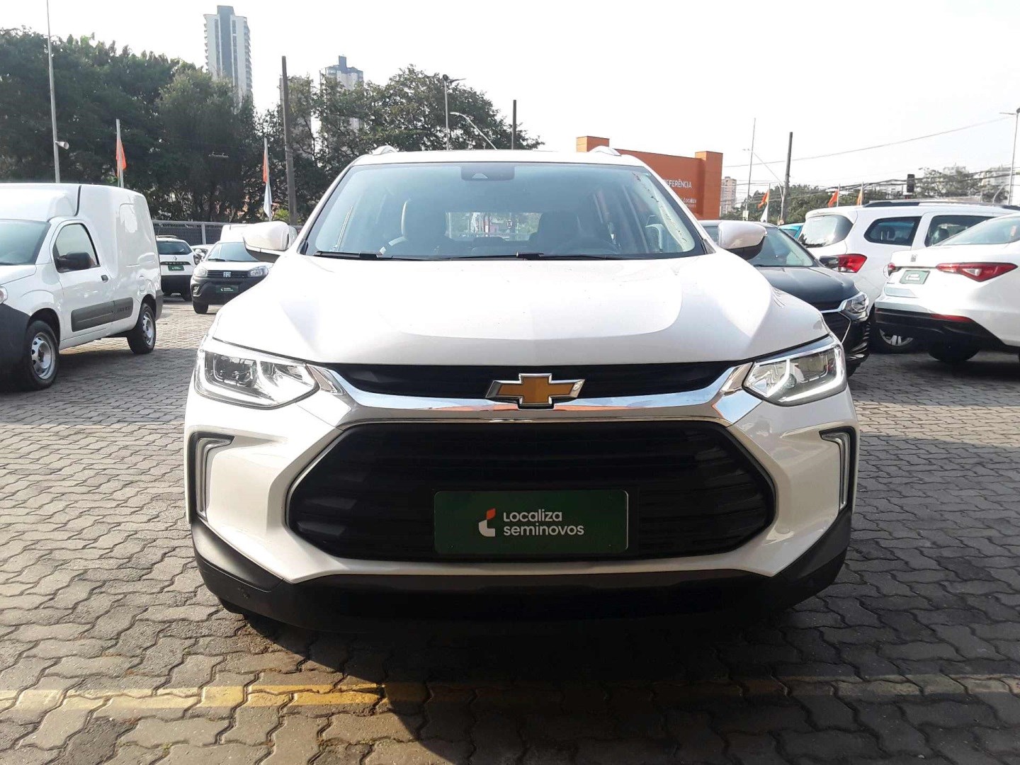 //www.autoline.com.br/carro/chevrolet/tracker-12-turbo-premier-12v-flex-4p-automatico/2023/sao-paulo-sp/25020639