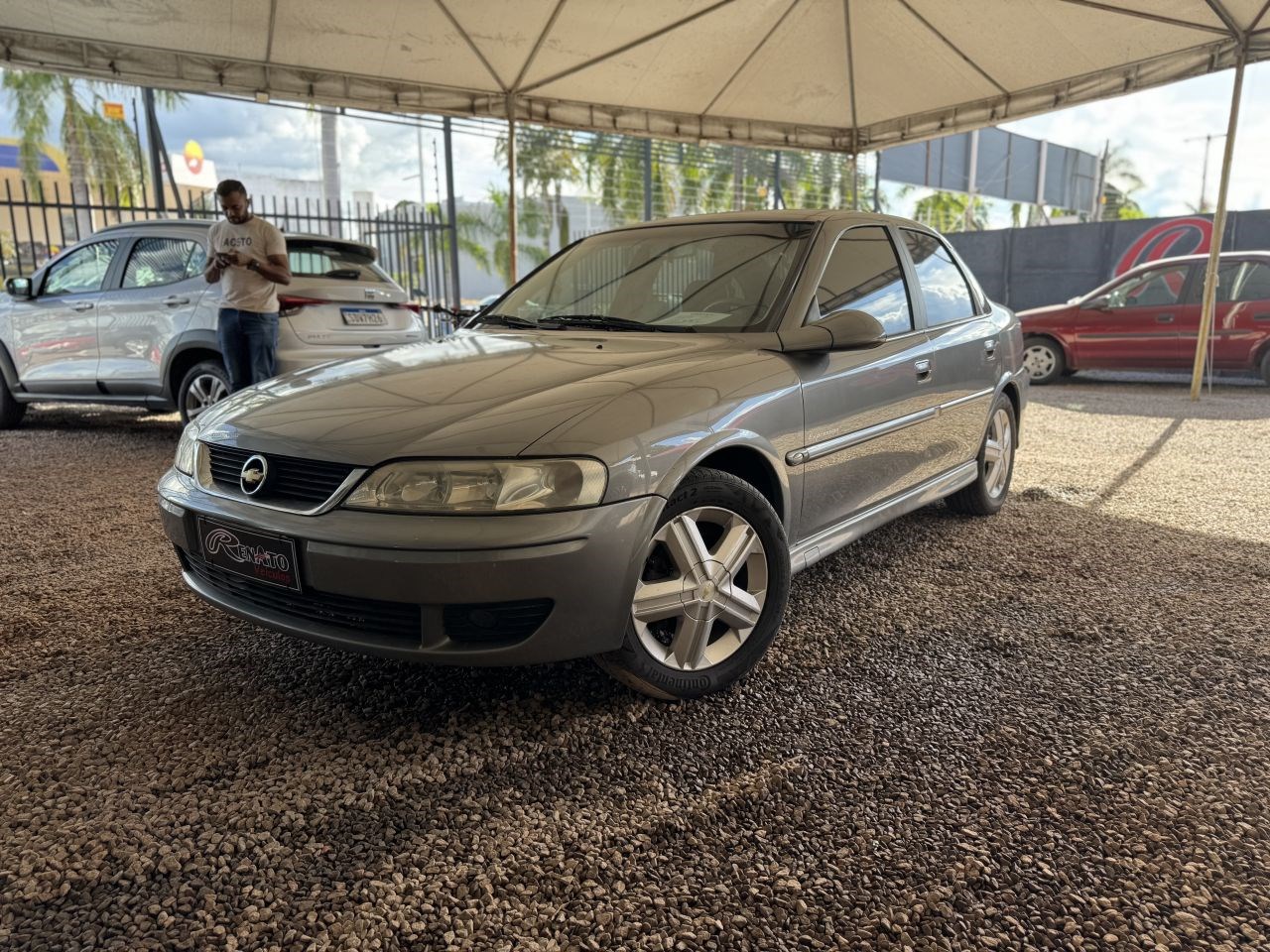 //www.autoline.com.br/carro/chevrolet/vectra-20-sedan-expression-8v-gasolina-4p-manual/2004/gurupi-to/23586526