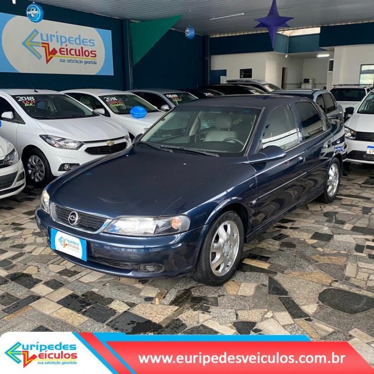 //www.autoline.com.br/carro/chevrolet/vectra-22-sedan-elite-16v-gasolina-4p-automatico/2005/uberlandia-mg/24304163