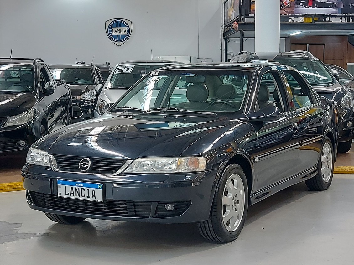 //www.autoline.com.br/carro/chevrolet/vectra-22-sedan-cd-16v-gasolina-4p-automatico/2004/santo-andre-sp/25024451