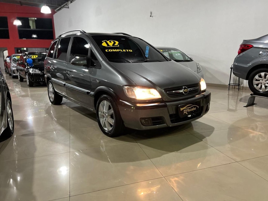 //www.autoline.com.br/carro/chevrolet/zafira-20-l-elite-8v-flex-4p-automatico/2012/sao-paulo-sp/24659204