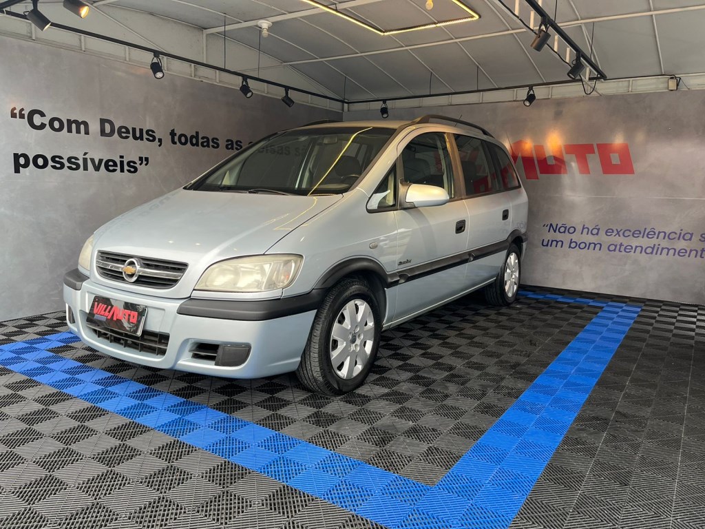 //www.autoline.com.br/carro/chevrolet/zafira-20-l-comfort-8v-flex-4p-manual/2012/joinville-sc/24720376