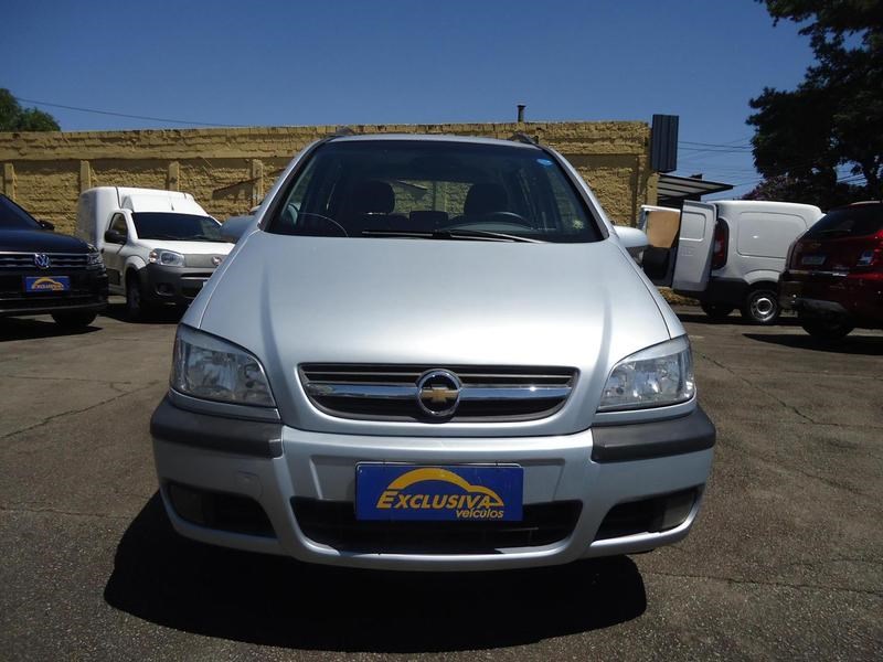 //www.autoline.com.br/carro/chevrolet/zafira-20-l-elegance-8v-flex-4p-automatico/2011/curitiba-pr/24912014