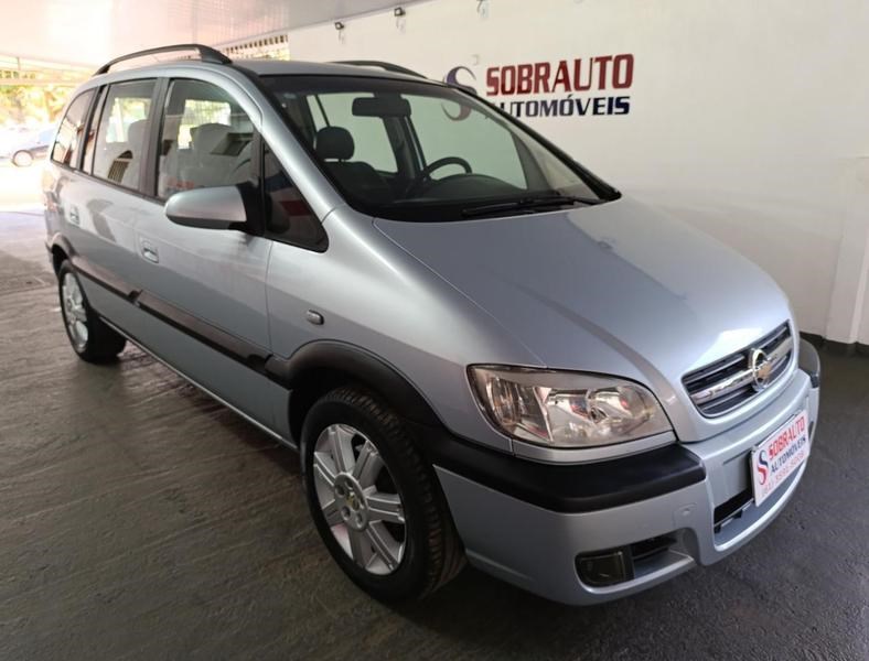 //www.autoline.com.br/carro/chevrolet/zafira-20-l-elite-8v-flex-4p-automatico/2010/brasilia-df/24973198