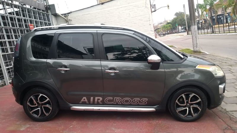 //www.autoline.com.br/carro/citroen/aircross-16-exclusive-16v-flex-4p-manual/2014/porto-alegre-rs/18312517