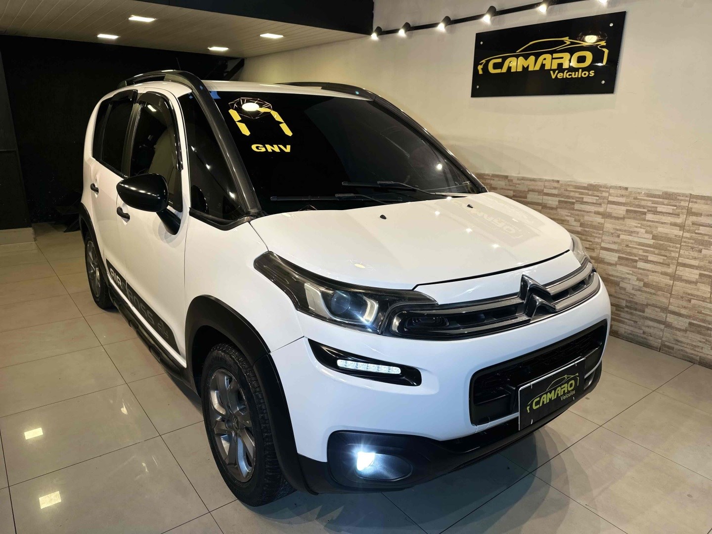 //www.autoline.com.br/carro/citroen/aircross-16-feel-16v-flex-4p-automatico/2017/rio-de-janeiro-rj/23770603