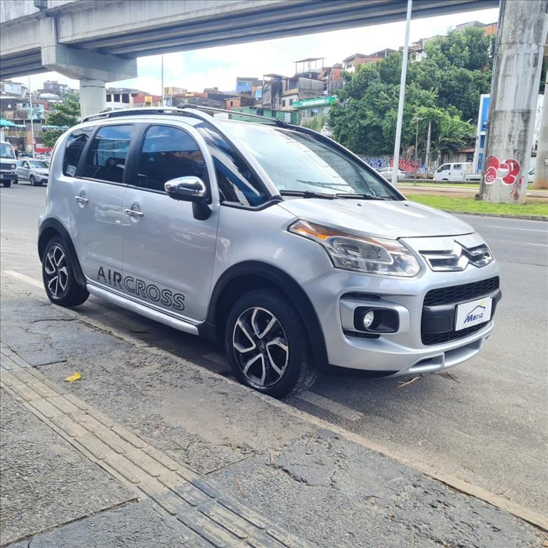 //www.autoline.com.br/carro/citroen/aircross-16-exclusive-16v-flex-4p-manual/2014/salvador-ba/23939632