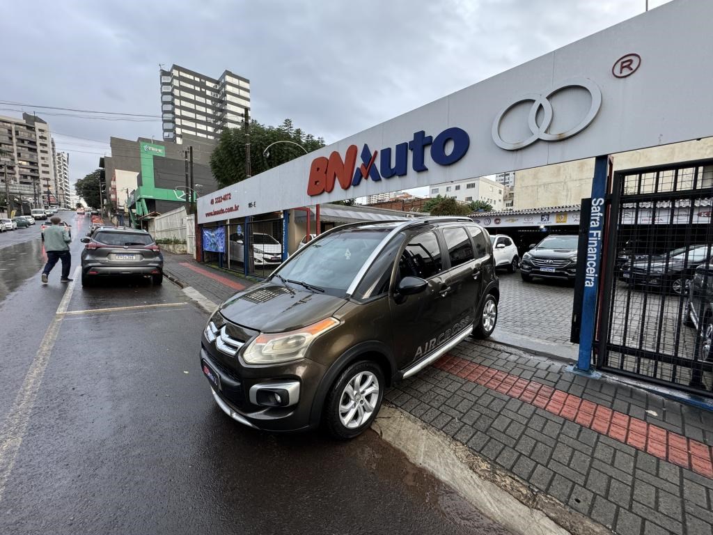//www.autoline.com.br/carro/citroen/aircross-16-glx-16v-flex-4p-automatico/2012/chapeco-sc/24290743