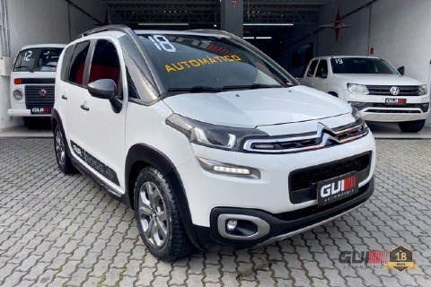 //www.autoline.com.br/carro/citroen/aircross-16-feel-16v-flex-4p-automatico/2018/mogi-das-cruzes-sp/24476998