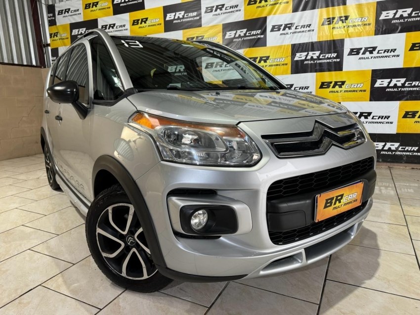 //www.autoline.com.br/carro/citroen/aircross-16-glx-16v-flex-4p-automatico/2013/caxias-do-sul-rs/24491212