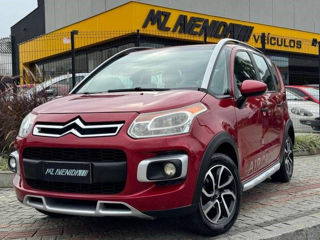 //www.autoline.com.br/carro/citroen/aircross-16-glx-16v-flex-4p-manual/2012/joinville-sc/24538420