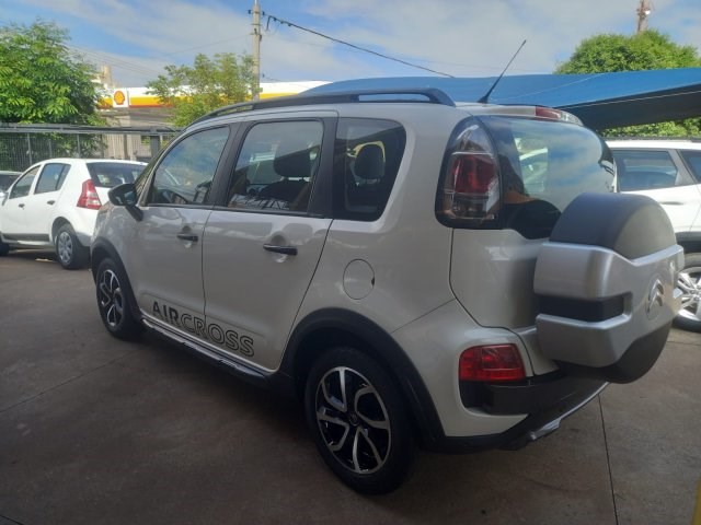 //www.autoline.com.br/carro/citroen/aircross-16-exclusive-16v-flex-4p-manual/2015/sao-jose-do-rio-preto-sp/24615848